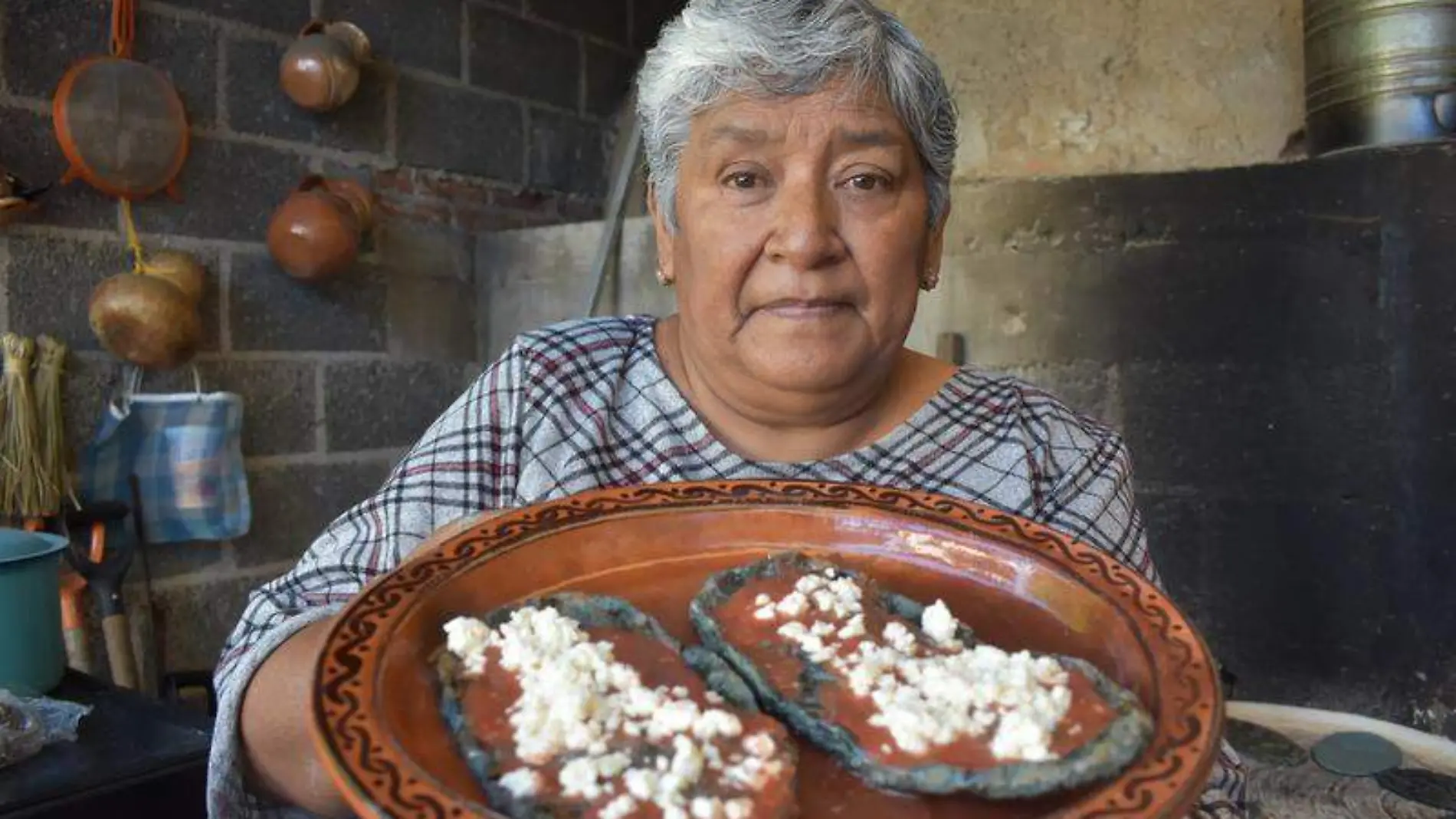 Las memelas, platillo tradicional de la cocina tradicional